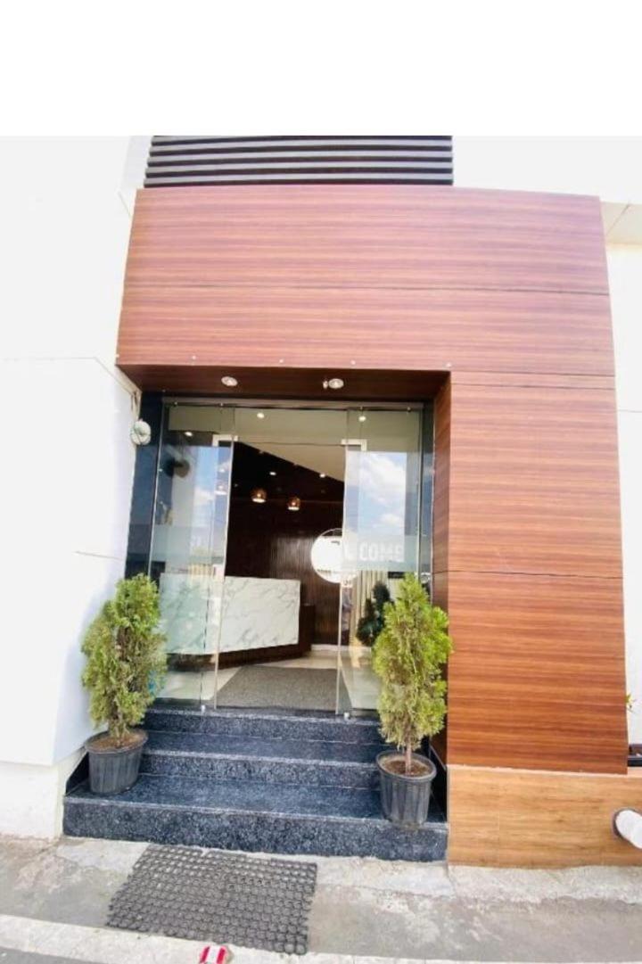 Hotel Shree Sai Širdi Exteriér fotografie